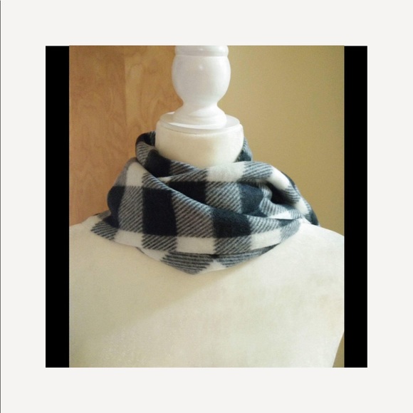 *English Autumn 🍂 Scarf* - Picture 3 of 3